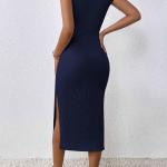 Frenchy Einfarbiges, strukturiertes Kleid mit Schlitz am Oberschenkel